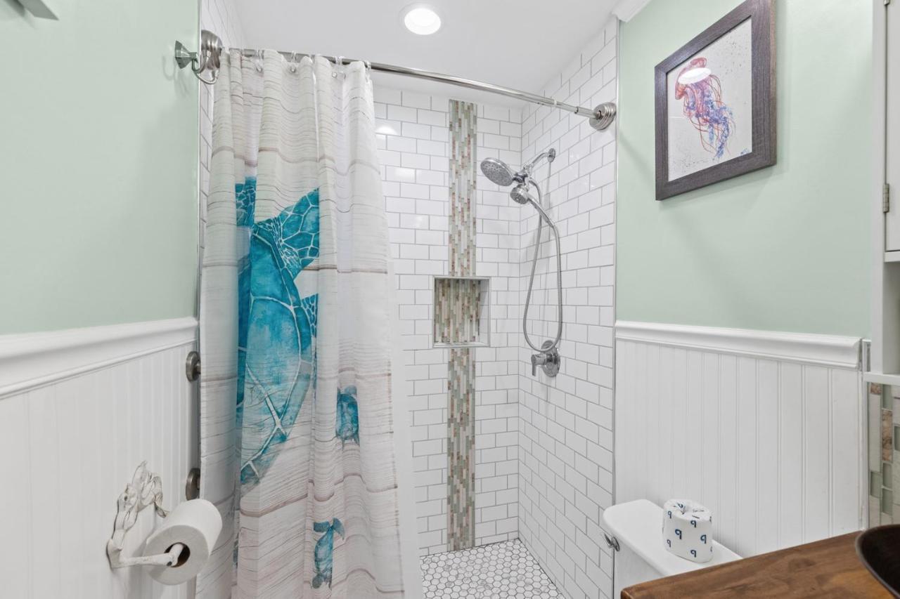 Appartamento Turtle Cove Retreat Atlantic Beach Esterno foto